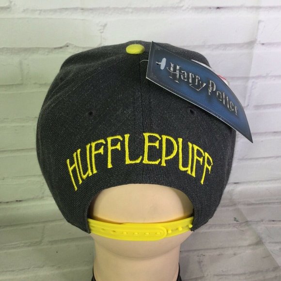 Harry Potter Hufflepuff Crest Logo Snapback Hat - Picture 4 of 7